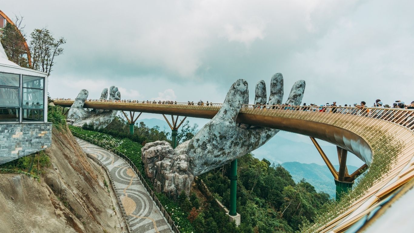 A must-visit destination – the Golden Bridge (Hand Bridge)