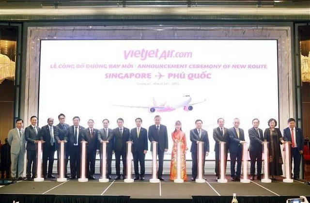 eneral Secretary To Lam (8th from L) at the launching ceremony, Singapore, March 11, 2025